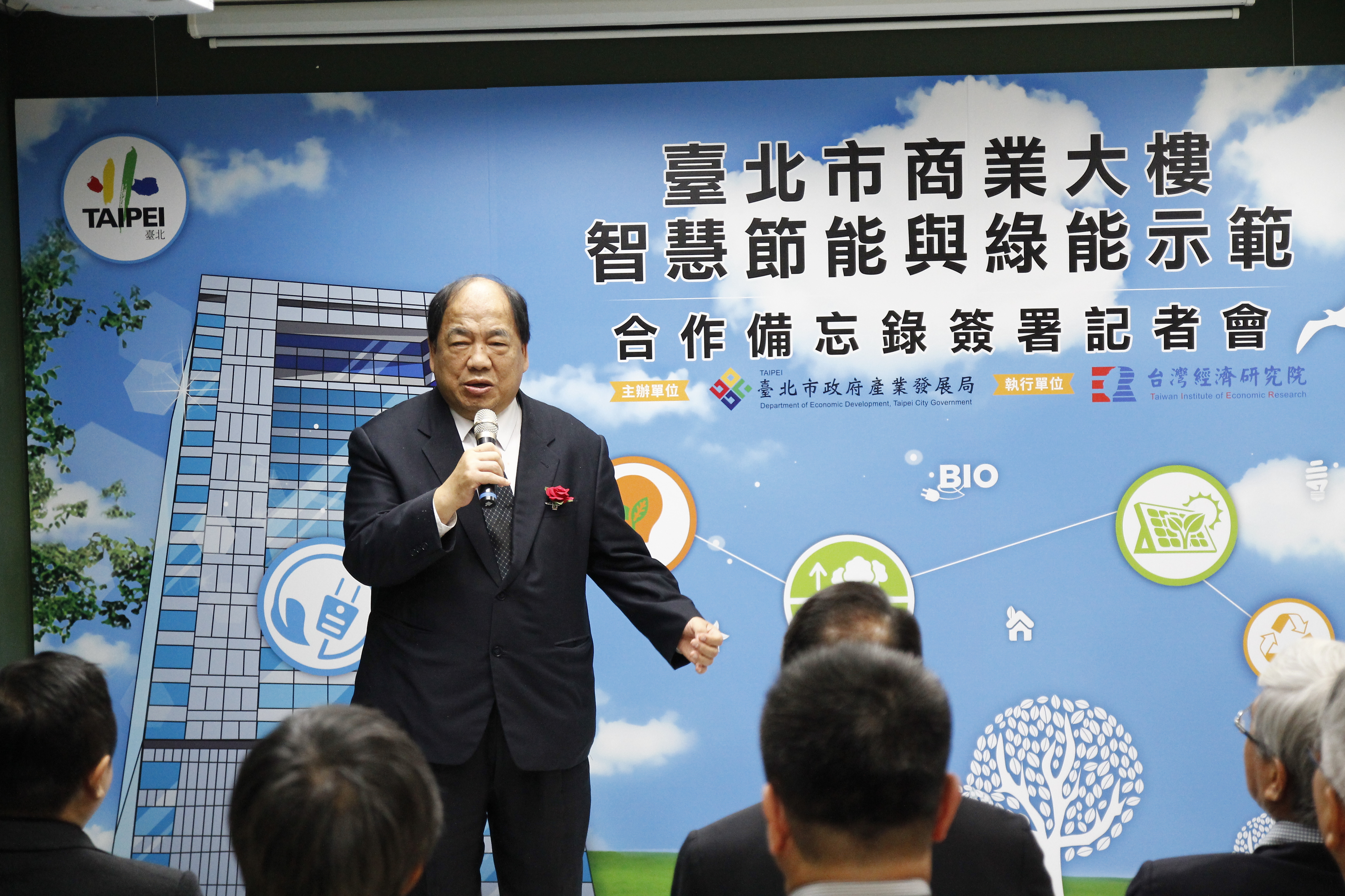 圖4、信基大樓吳有成董事長致詞。