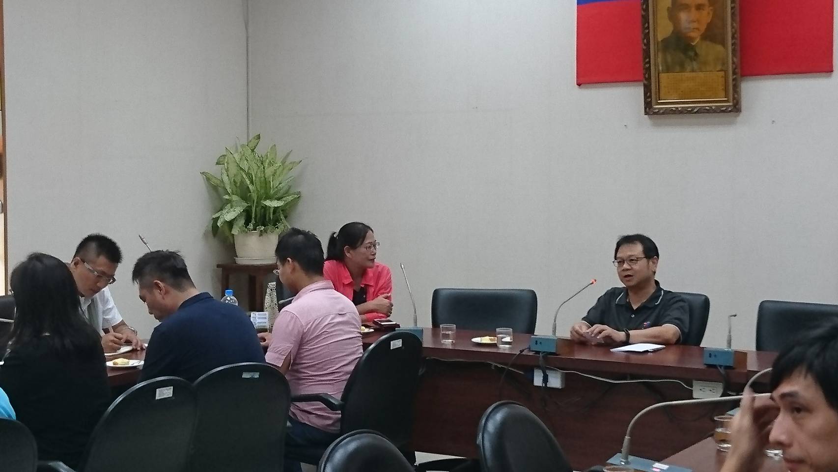 圖2. 處長及同仁與斗六市座談