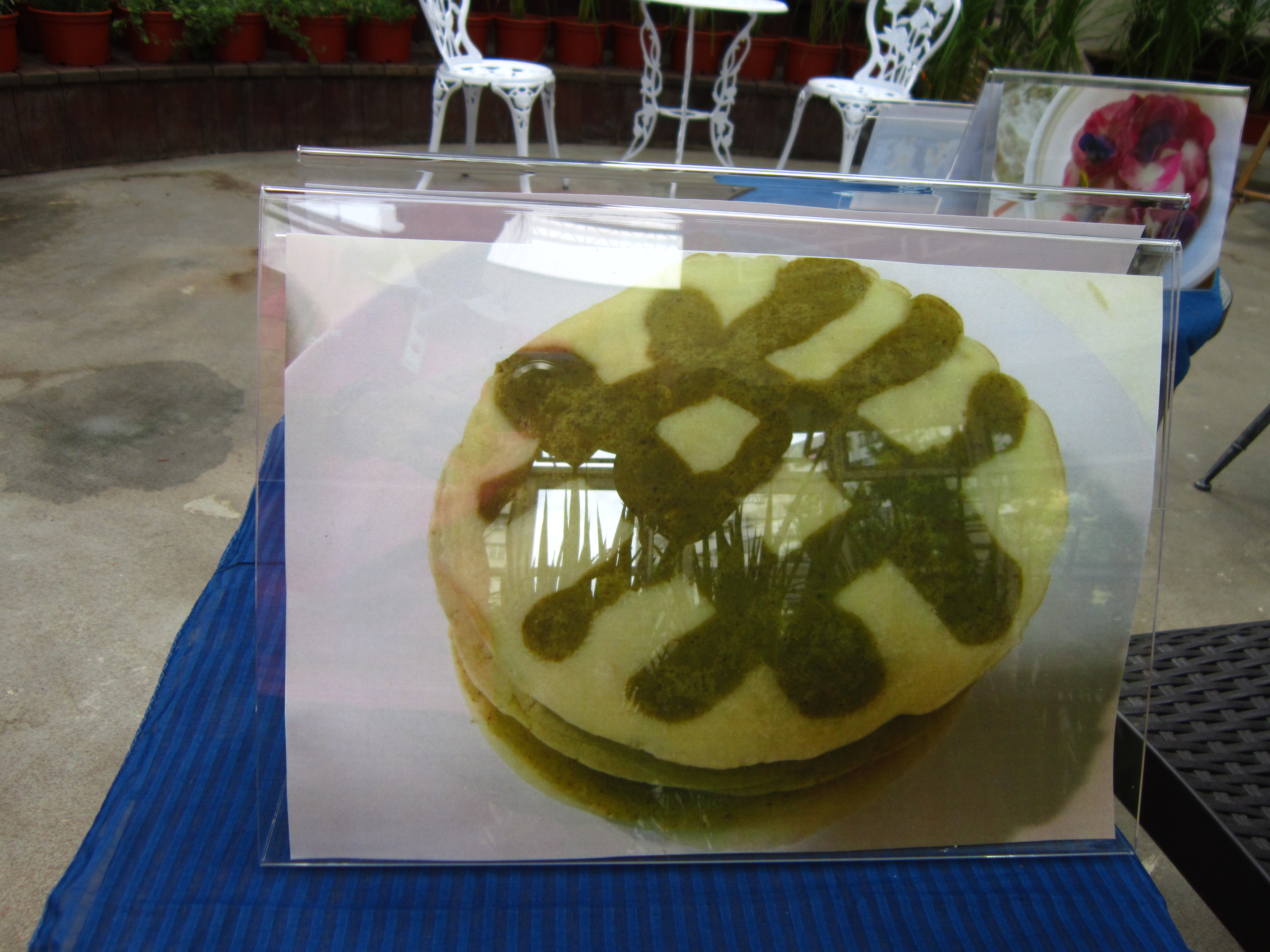 易栽的香椿製成可麗餅