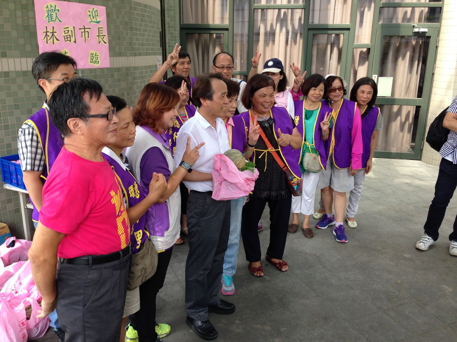 林副市長視察田園城市-綠屋頂(仰德區民活動中心)1