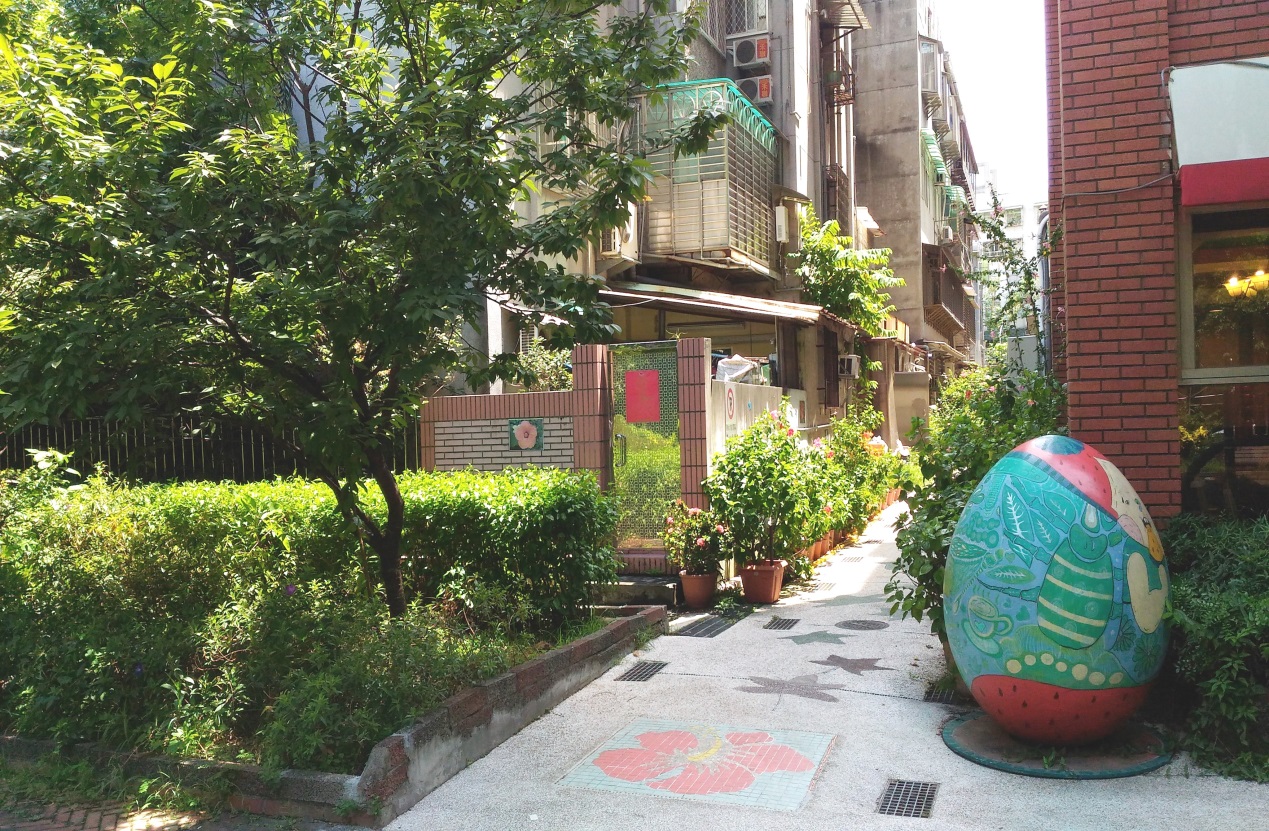 圖3、延壽三號公園與後巷連接，植栽綿延至社區內，美化生活環境。