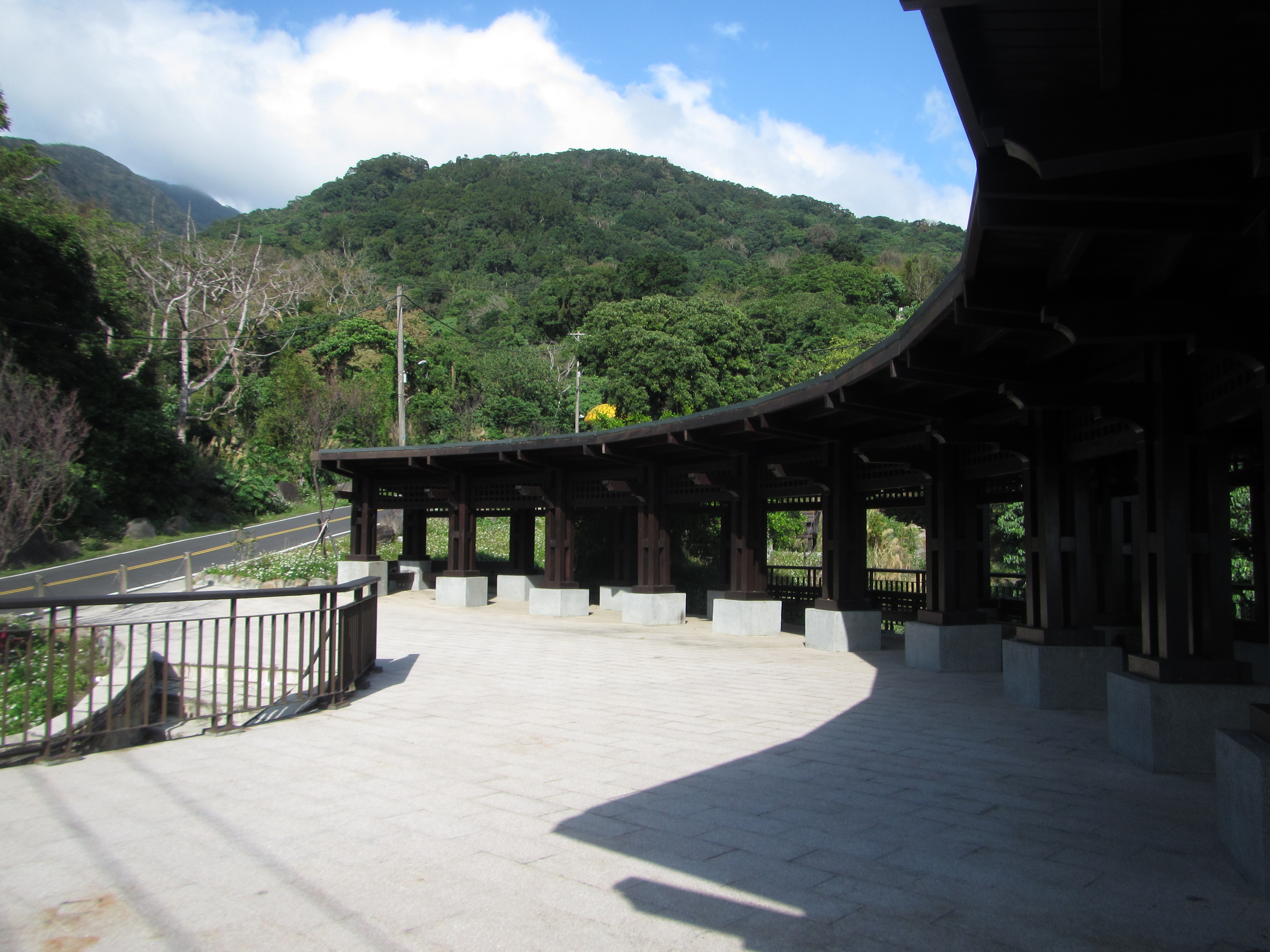 臺北市北投區大屯里鳳梨賞櫻休憩廣場