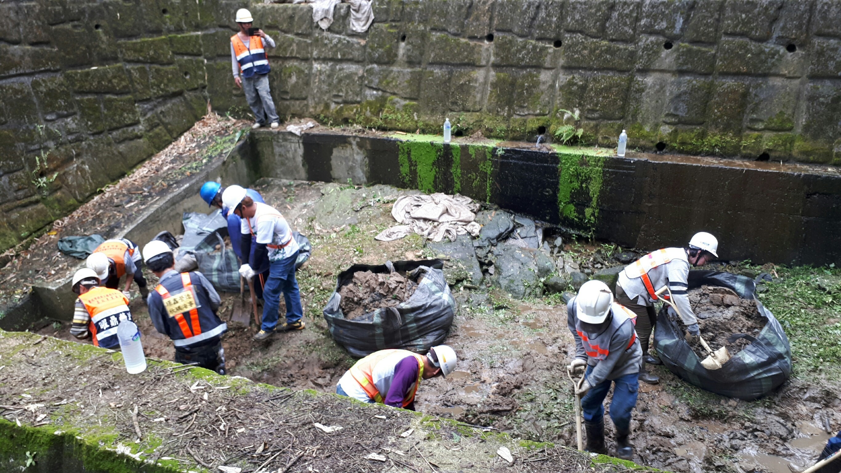 臺北市北安路759巷潛壩清淤情形