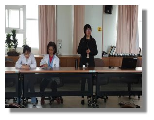 副院長開場介紹講師。