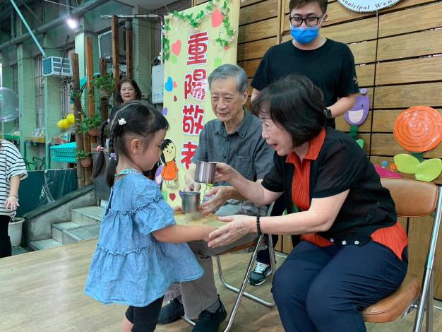 LINE_ALBUM_1018-慶生會敬老活動_231020_9