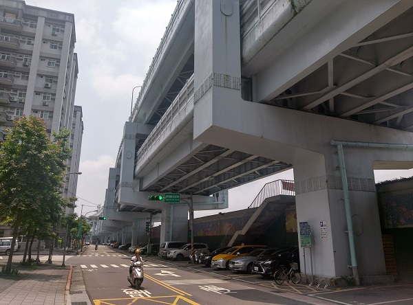 水源高架橋