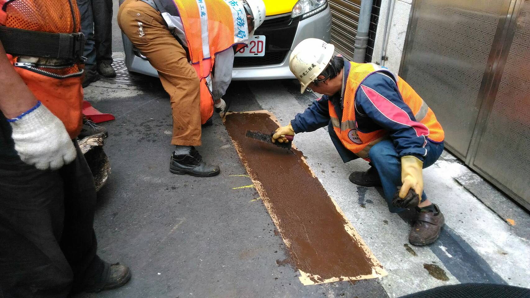 道路養護精進作為_乳劑系瀝青混凝土