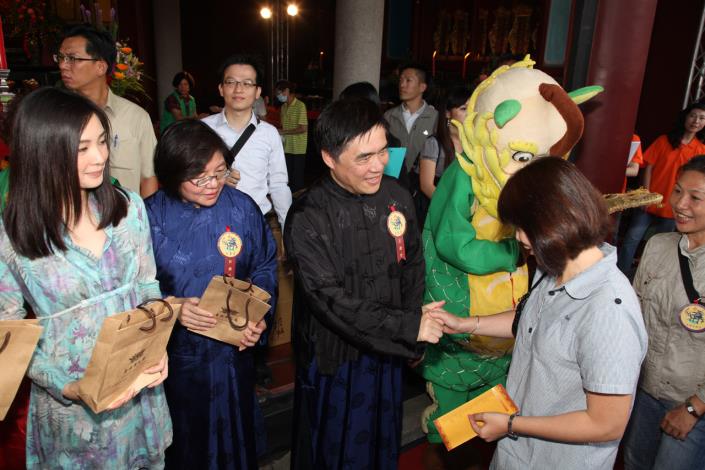 臺北市100年紀念大成至聖先師孔子誕辰2561週年釋奠典禮_高讚賢攝_孔廟大成殿