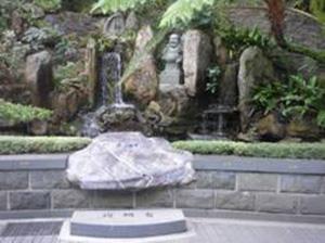 圓真池(兄弟宮)