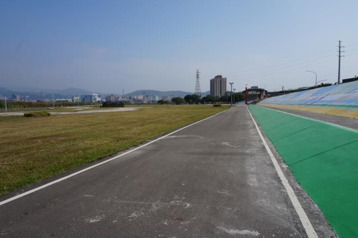 平坦的自行車道