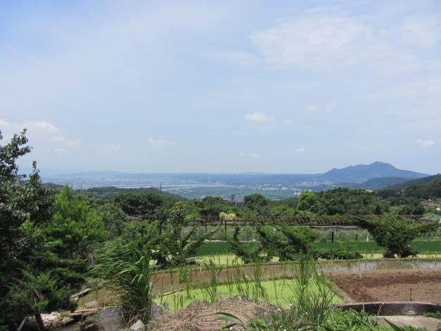 水圳最高點可以遙望關渡平原及觀音山