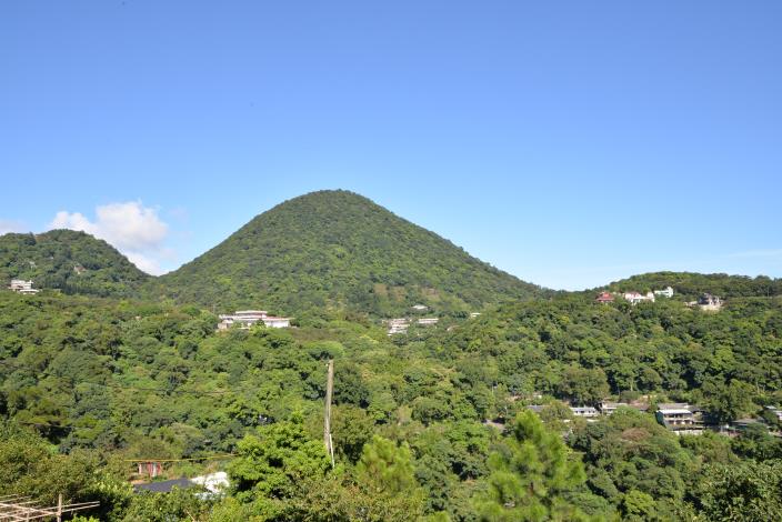 紗帽山山形對稱，宛如小富士山