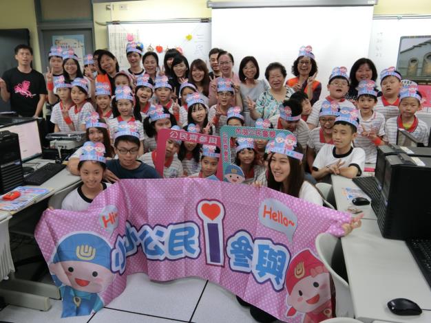 新湖國小小朋友首次參加i-voting投票