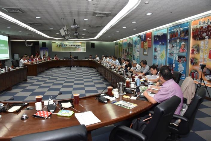 行政院農業委員會率考核委員蒞臨本府會場
