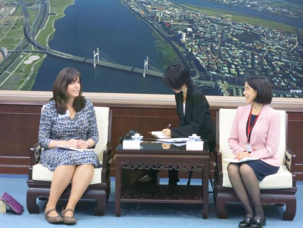 美國國會助理訪華團拜會臺北市政府周麗芳副市長等人員，雙方進行交流