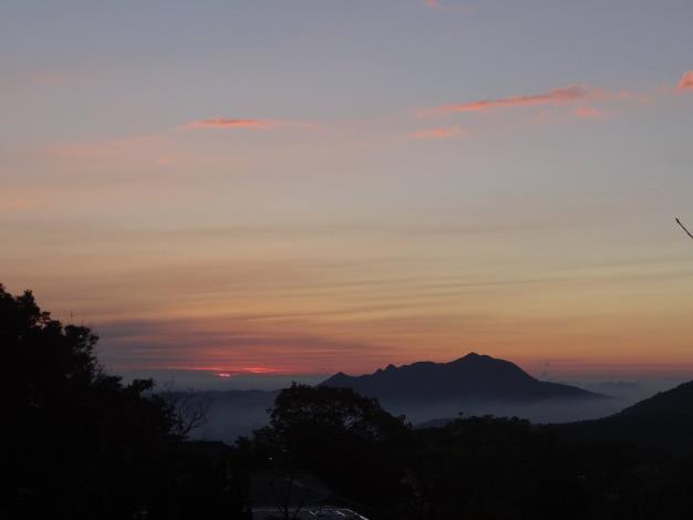晚霞平台之夕陽餘暉(李秋霞里長提供)