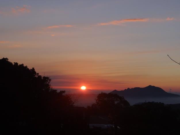 晚霞平台之夕陽餘暉(李秋霞里長提供)