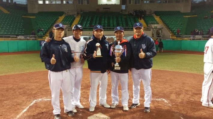 冬季巡迴賽首座冠軍