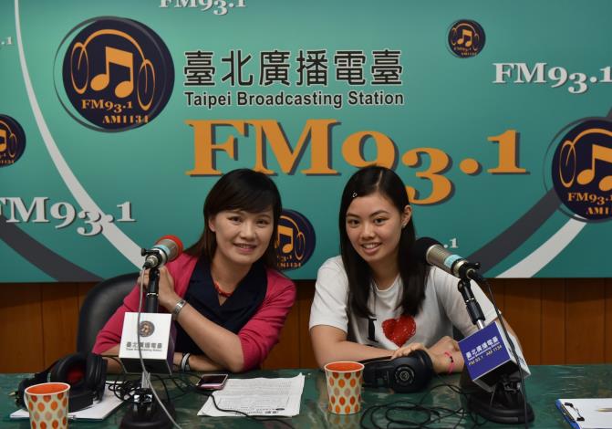 陳曉莉與李佳馨母女倆感情深厚，接受臺北電臺「運動Spotlight」專訪。
