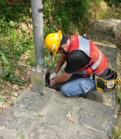白鷺鷥山檢修路燈5