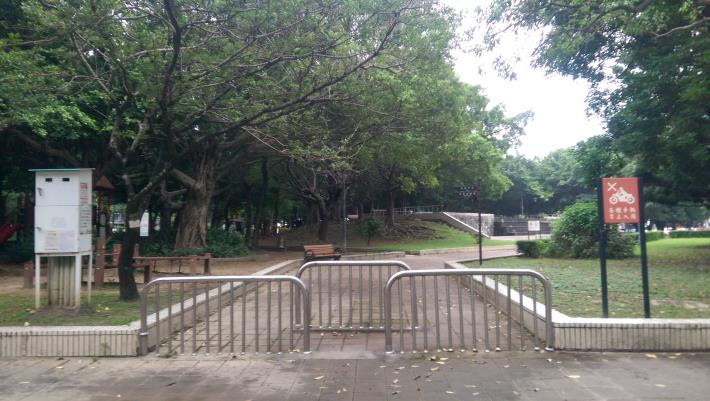 照片6. 公園更新前-北側入口廣場