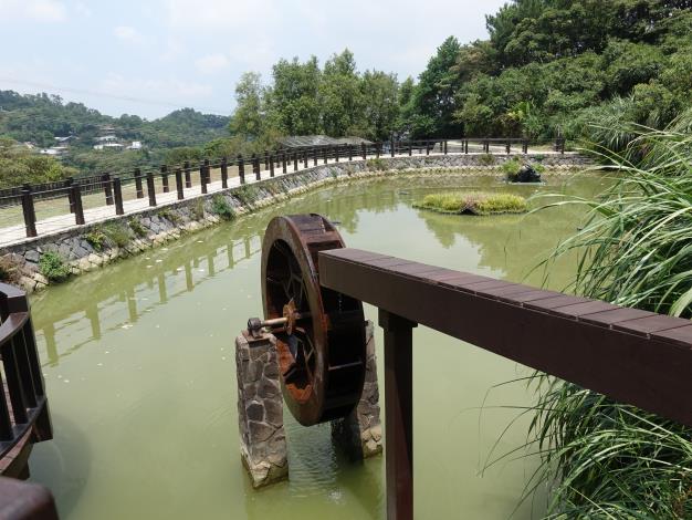 照片4　 樟樹步道-水車