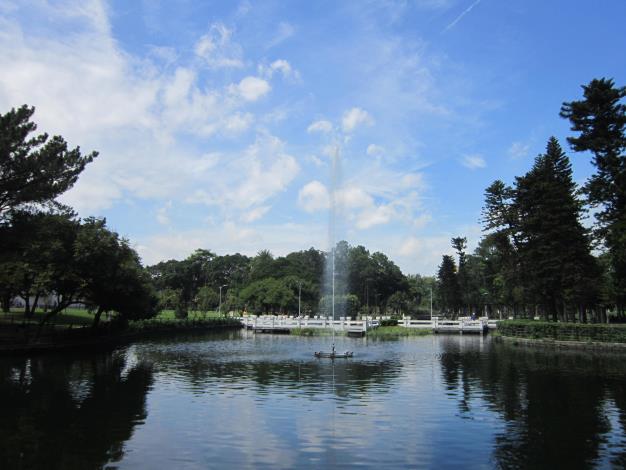 圖7.青年公園噴水池