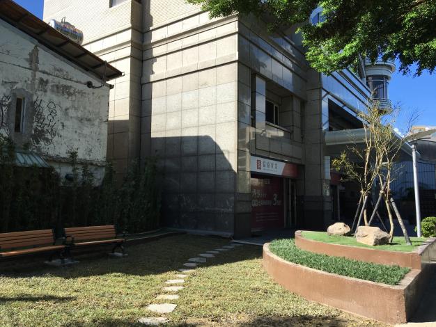 圖2.市府共同齊心荒地變生機盎然的綠地