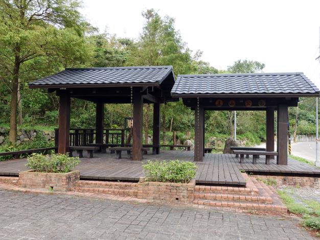 圖1  麗山農民廣場涼亭