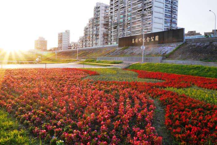 花海地點就在馬場町疏散門附近