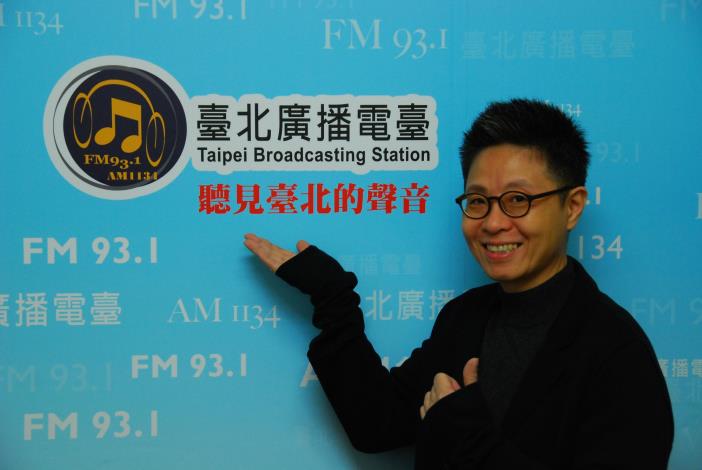 音樂製作人丁曉雯自今年一月起，主持臺北電台「曉雯老師 不唱歌」節目。