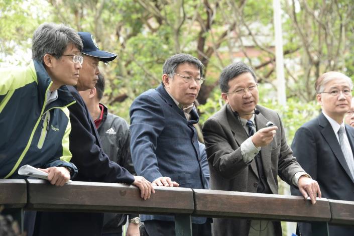 台大總務長王根樹說明瑠公圳復育規劃