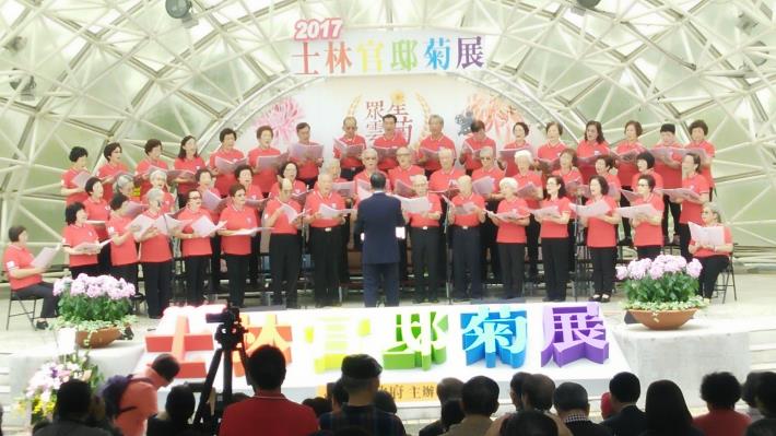 圖9.11月26日吉林退休老師合唱團精彩表演