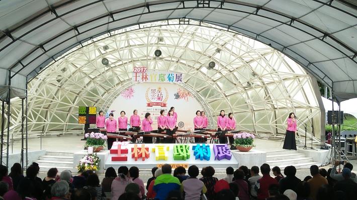 圖10 11月26日萬祥古箏樂團表演座無虛席