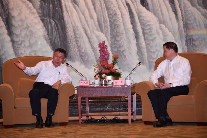 上海歡迎晚宴-2-柯市長與上海市應勇市長對談
