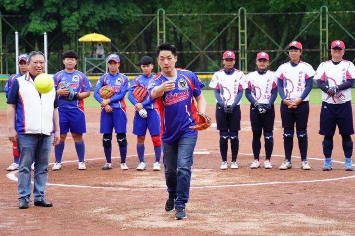 企業女子壘球聯賽臺北開幕戰7