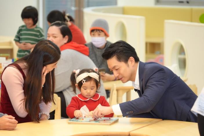 蔣萬安視察文山親子館