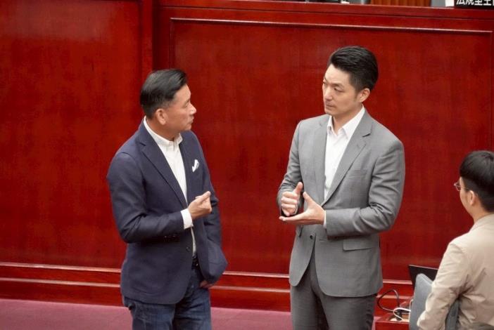 蔣萬安赴議會市政總質詢