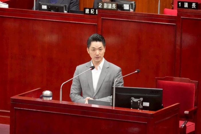 蔣萬安赴議會市政總質詢