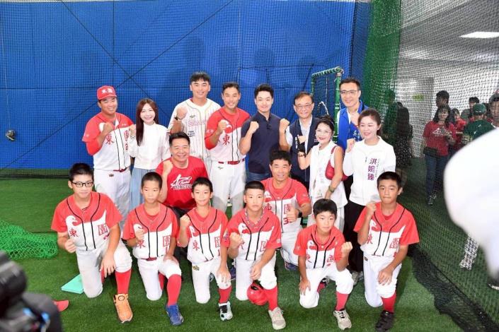 東園國小捷運共構大樓啟用4