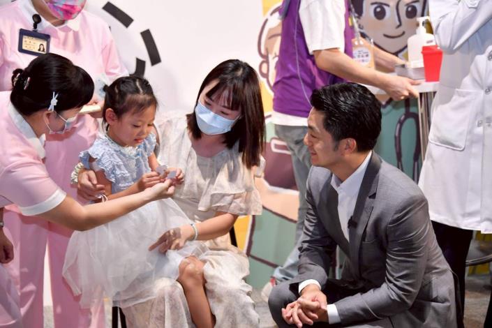 蔣萬安出席臺北市114年公費流感及新冠疫苗開打記者會