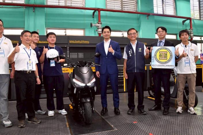 臺北市智慧電動車技術教學中心揭牌暨捐贈儀式04