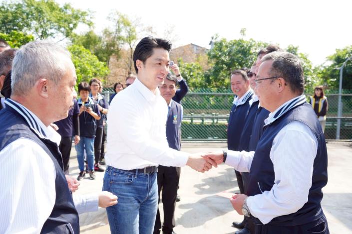 臺北市115年春節期間慰問本市市區公車業者及駕駛長 大南汽車照片系列(第4張)