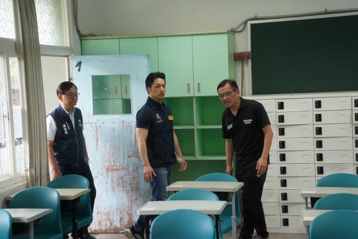 0712-蔣萬安視察北投區土石崩落及大學分科測驗考場圖片系列(第7張).JPG