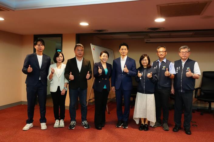向民眾黨黨團說明重大議法案系列照片2