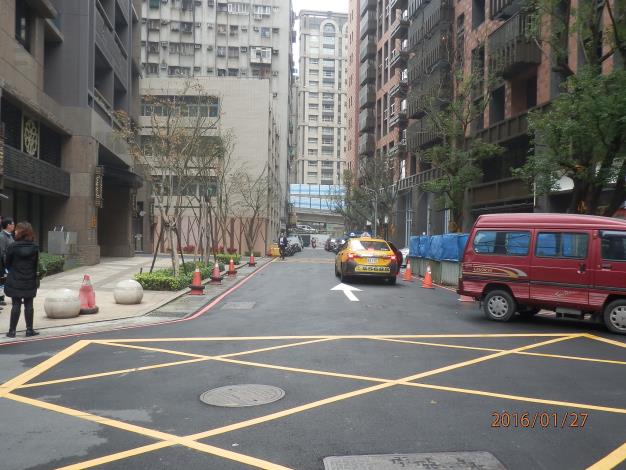 變更臺北市中山區吉林段四小段705地號等47筆土地都市更新事業計畫案周邊道路新築工程完工照片1