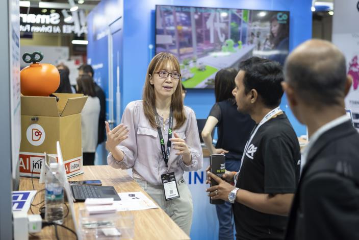 14.參觀者來訪參觀臺北主題館-6