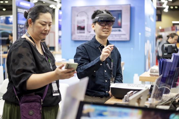 09.參觀者來訪參觀臺北主題館-1