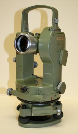 光學經緯儀(型號WILD T1)