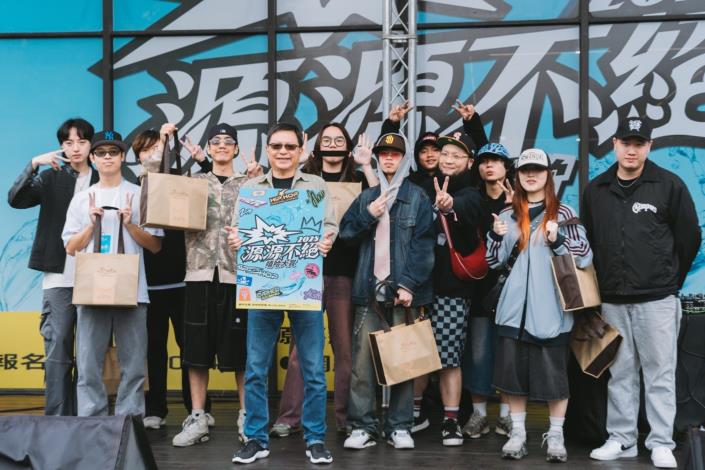 團體組前10名可獲得每組1萬5千元「創作激勵獎」，累積總獎金近30萬元2